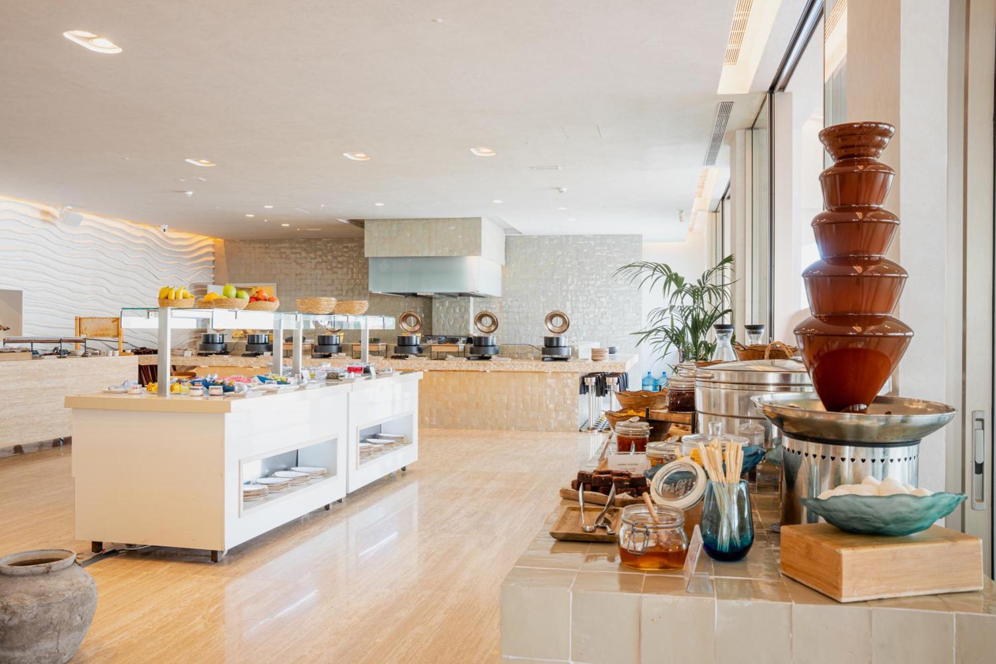 Hotel Destino Five Ibiza - 5-Star Grand Luxe Resort (Adults Only) 5*